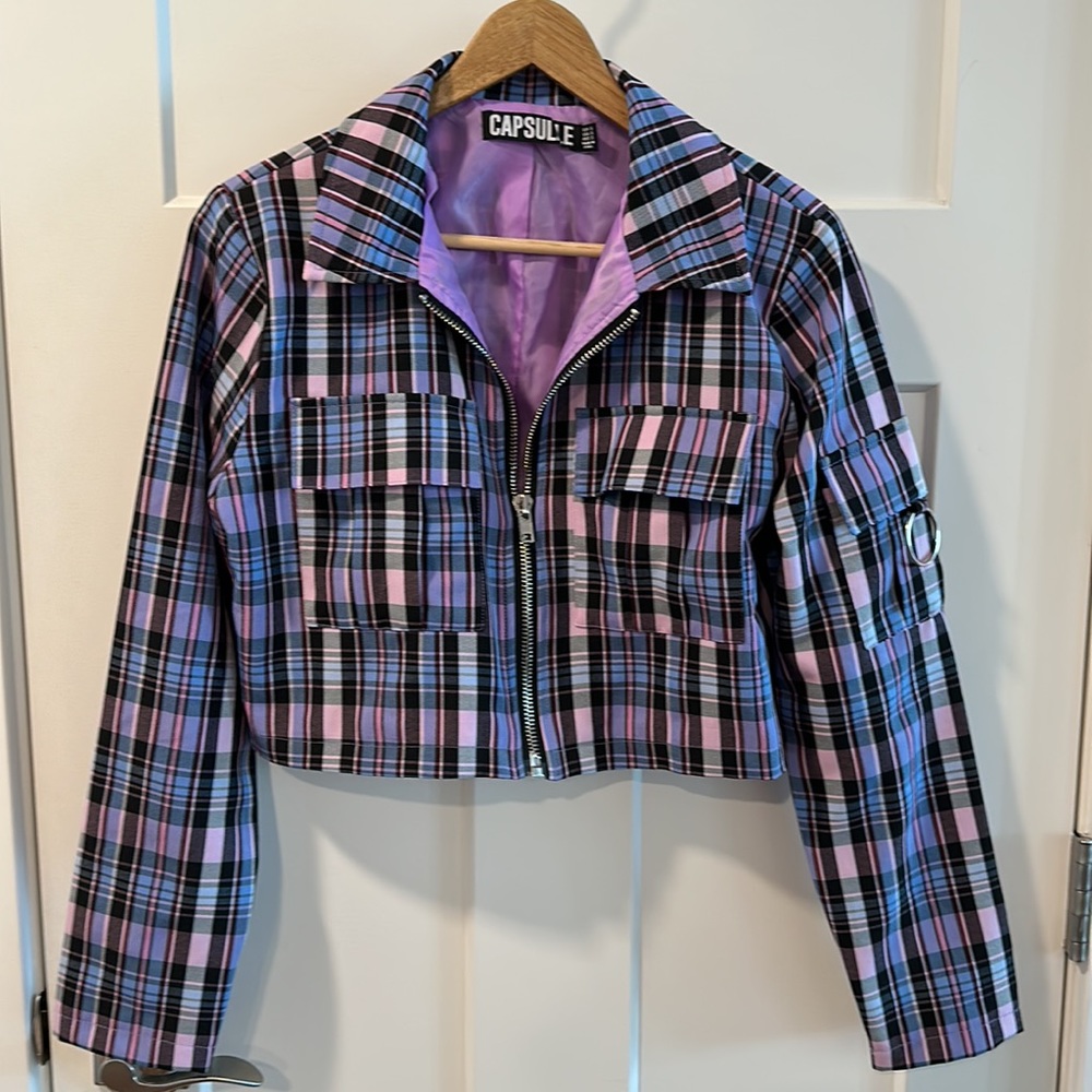 Capsulle Plaid Cropped Jacket. Size S.